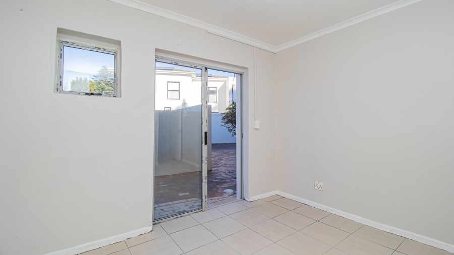 To Let 1 Bedroom Property for Rent in Bishopscourt Western Cape
